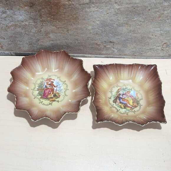 Pair of Schivarzenhammer Bavaria Courting Couple Scalloped Bowls - Picture 5 of 10